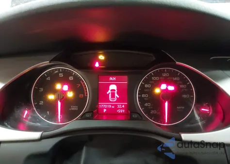 2010 Audi A4 2.0T Premium z USA, uszkodzony, nr VIN WAUSFAFL8AA037109